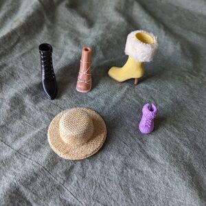 Fashion Doll Loose Accessories 5pc Shoes Hat Single Bratz Monster High Straw Toy